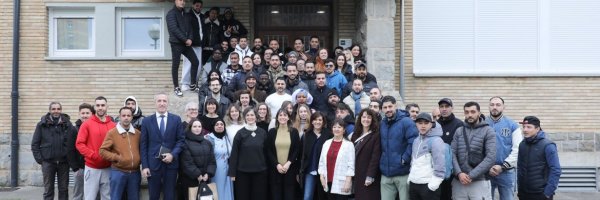 Navarra apuesta por mejorar las destrezas en castellano para favorecer la inclusión de la población migrante